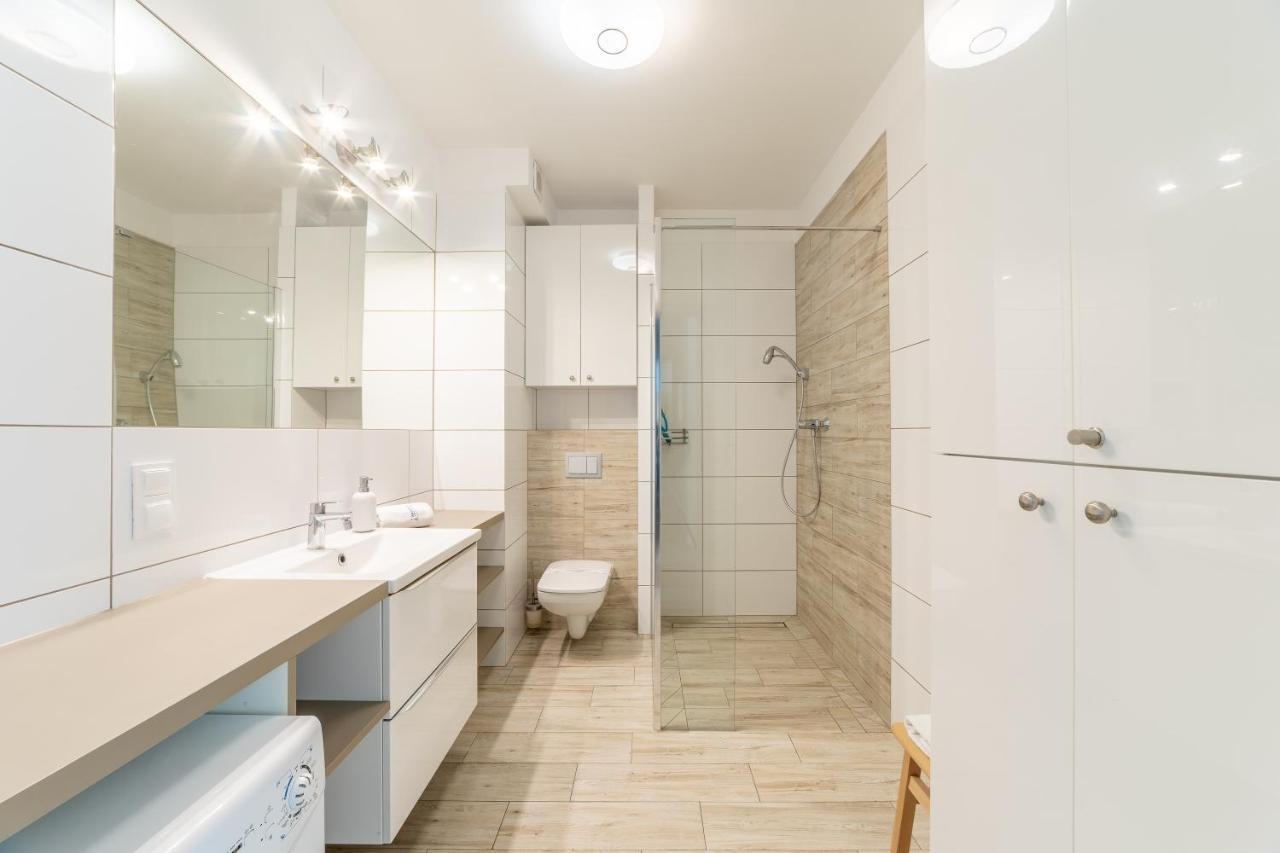 Ambria Centrum Apartment *